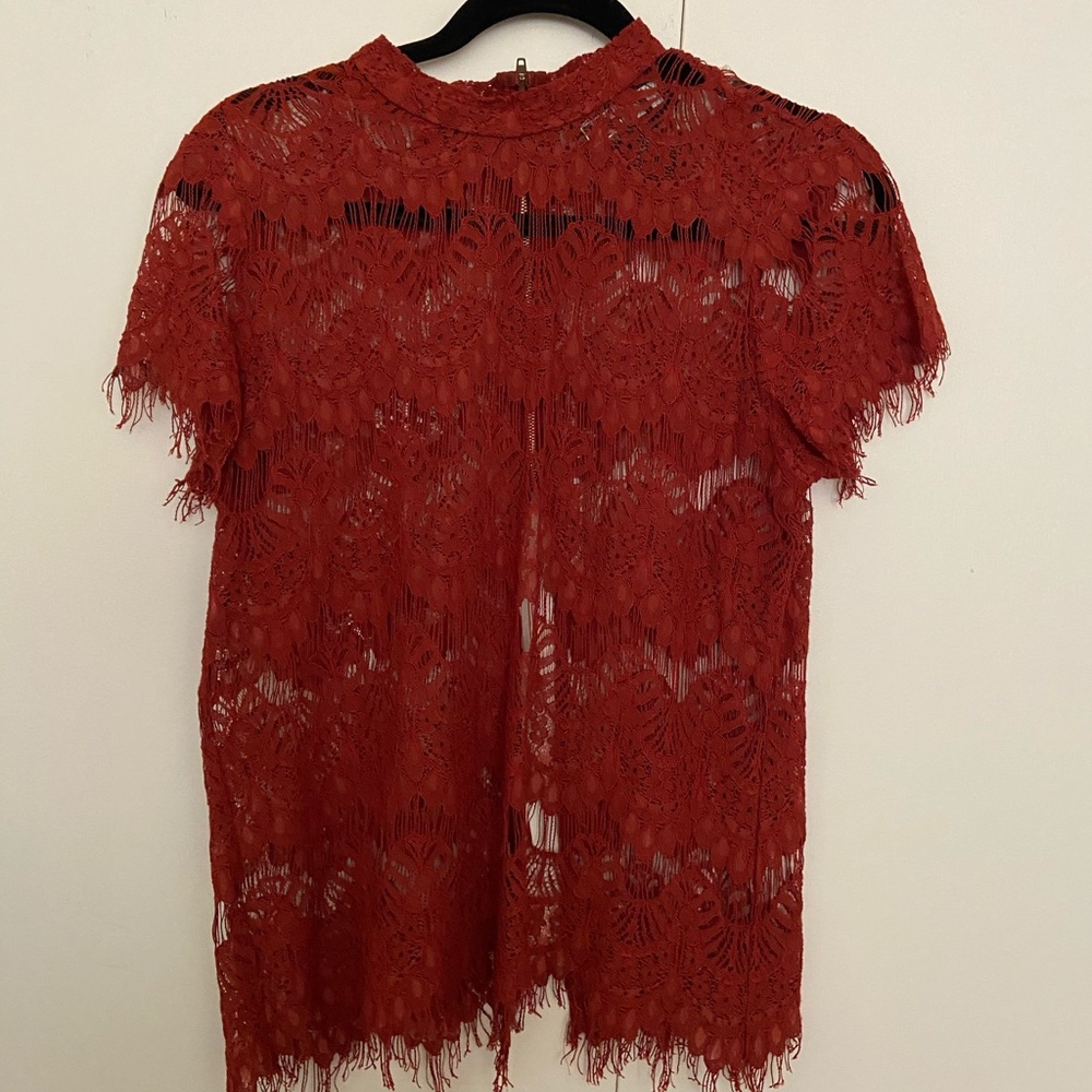 Cute lace shirt